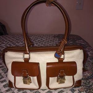 Dooney & Bourke leather purse